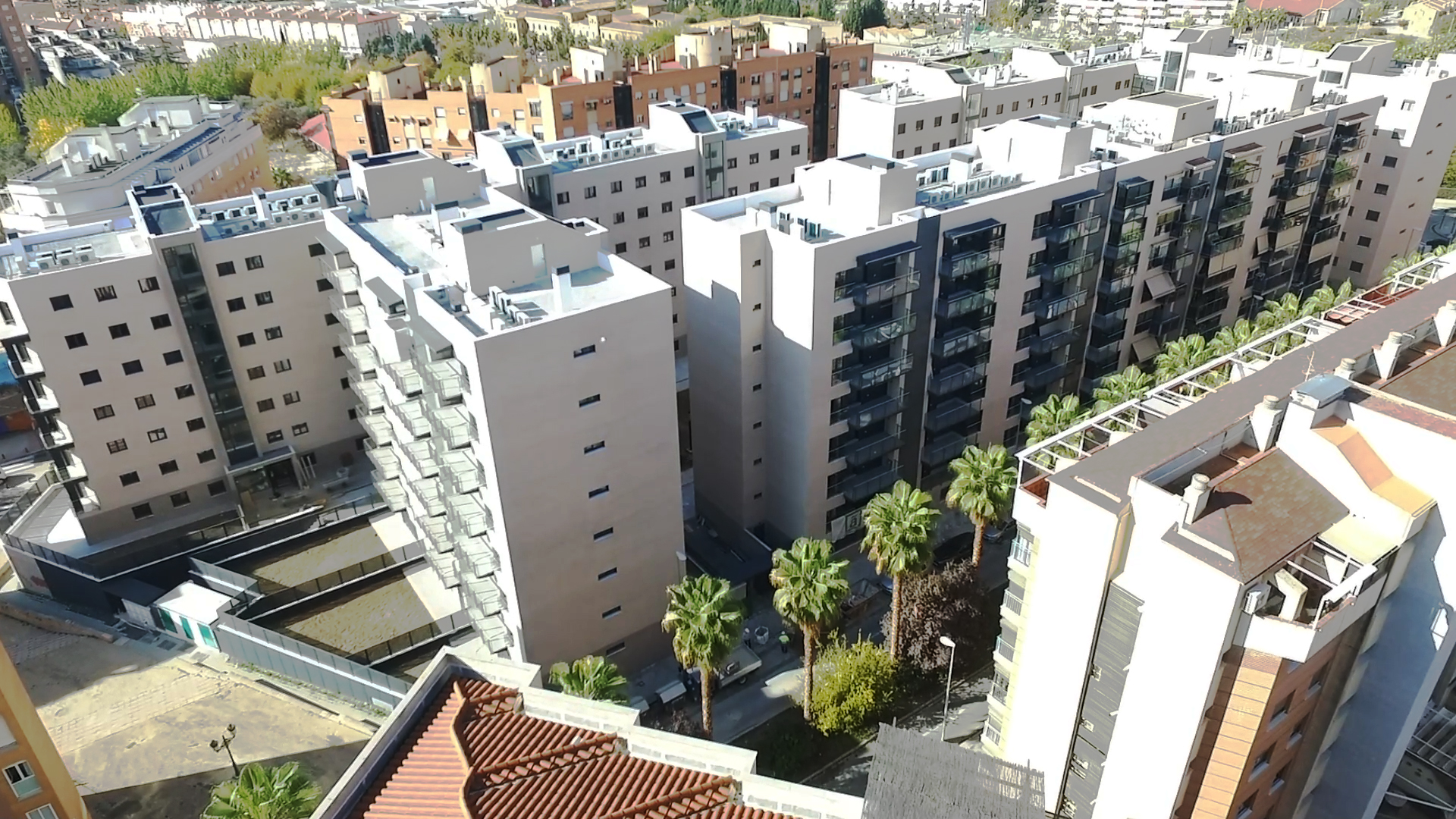 Fachada de 112 viviendas en Granada