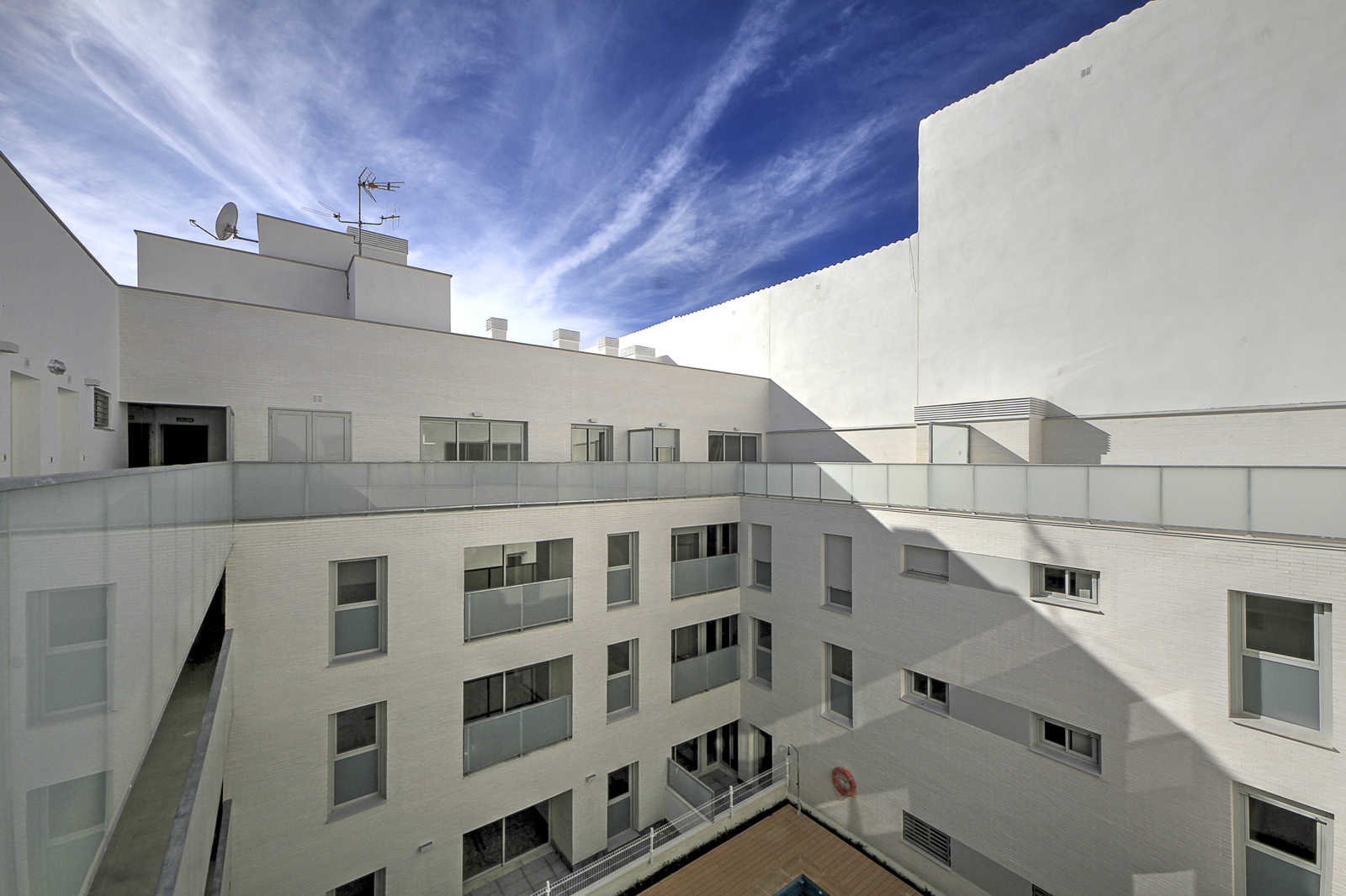 Edificio interior de las 50 viviendas en Torrenueva