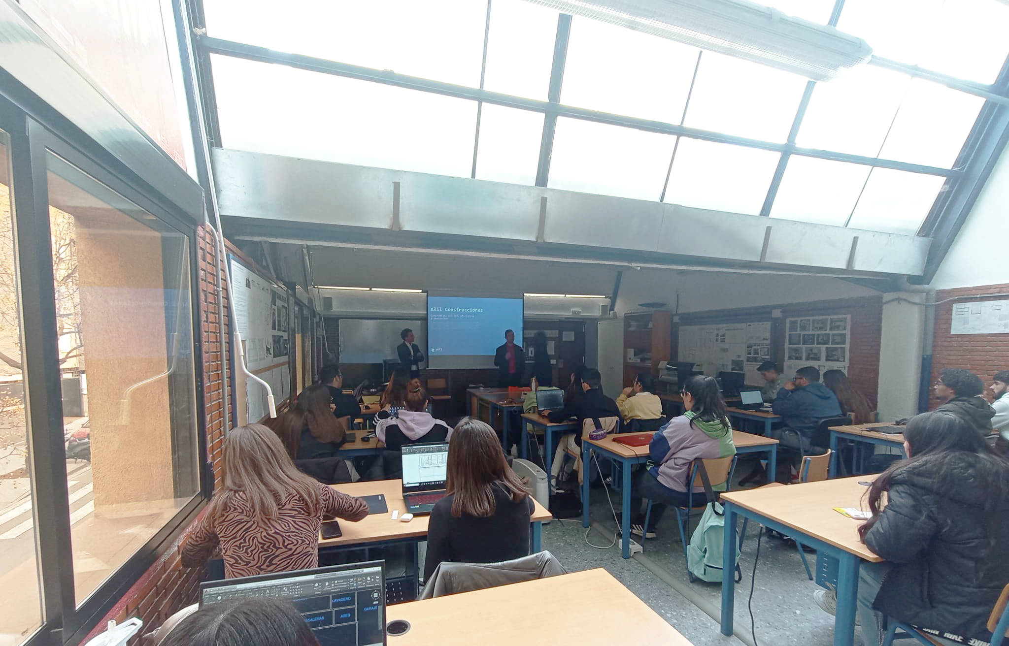 Visita al IES Politécnico Hermenegildo Lanz
