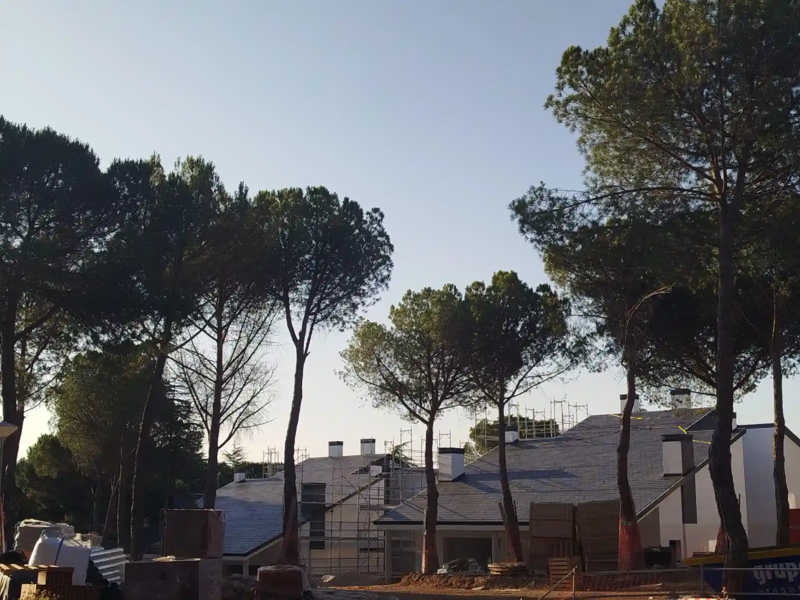 vistas del residencial de lujo en galapagar